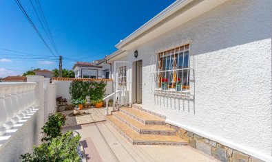 Resale - Villa -
Ciudad Quesada