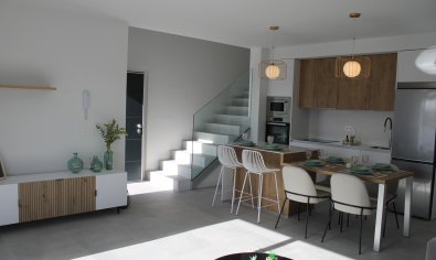 Lujosa villa de nueva construcción con piscina privada cerca del campo de golf y el mar en Torre-Pacheco