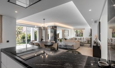 Obra nueva - Villa -
Marbella