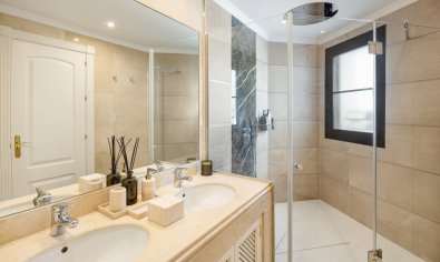 Nieuwbouw Woningen - Villa -
Benahavís