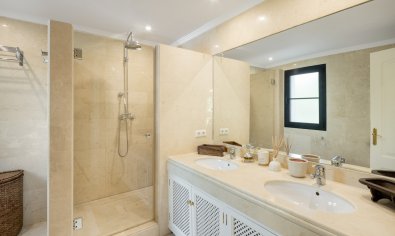 Nieuwbouw Woningen - Villa -
Benahavís