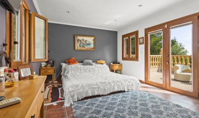 Resale - Finca -
Torremendo