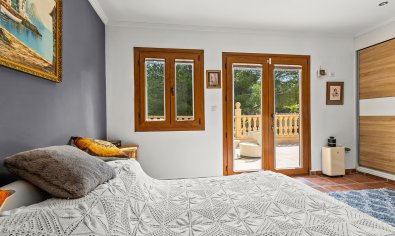 Resale - Finca -
Torremendo