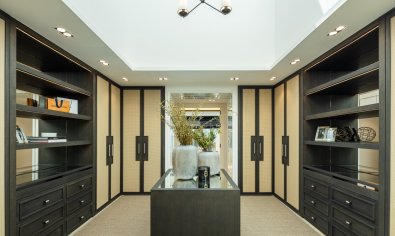 Obra nueva - Villa -
Marbella