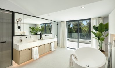 Obra nueva - Villa -
Marbella