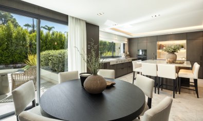 Obra nueva - Villa -
Marbella