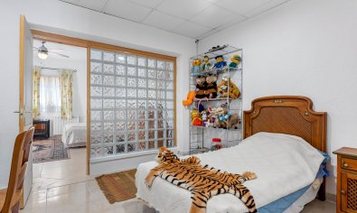 Luxe villa met privézwembad en tuin in Vistabella, nabij Jacarilla, Costa Blanca