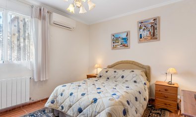 Luxe villa met privézwembad en tuin in Vistabella, nabij Jacarilla, Costa Blanca