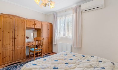 Luxe villa met privézwembad en tuin in Vistabella, nabij Jacarilla, Costa Blanca