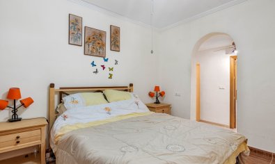 Luxe villa met privézwembad en tuin in Vistabella, nabij Jacarilla, Costa Blanca