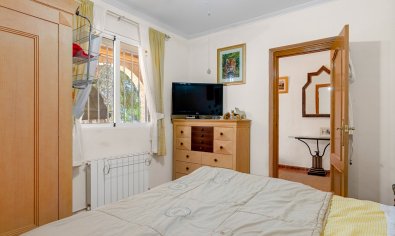 Luxe villa met privézwembad en tuin in Vistabella, nabij Jacarilla, Costa Blanca
