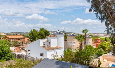 Luxe villa met privézwembad en tuin in Vistabella, nabij Jacarilla, Costa Blanca