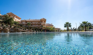 Obra nueva - Ático -
Marbella