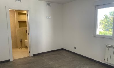 Resale - Villa -
Torrevieja - Los Balcones