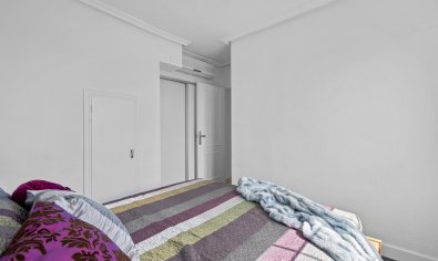 Bestaande bouw - Appartement -
Torrevieja - Punta Prima