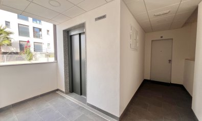 Reventa - Apartamento / piso -
Villamartín - Villamartin