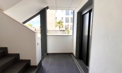 Reventa - Apartamento / piso -
Villamartín - Villamartin