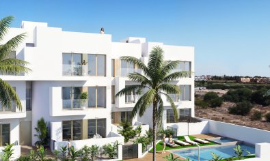 Newly built ground floor apartment with sea view and swimming pool in Los Alcazares