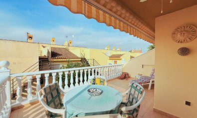 Ruime gerenoveerde 'maite' woning met 4 slaapkamers en gemeenschappelijk zwembad in Benijofar