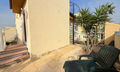 Ruime gerenoveerde 'maite' woning met 4 slaapkamers en gemeenschappelijk zwembad in Benijofar