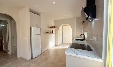 Ruime gerenoveerde 'maite' woning met 4 slaapkamers en gemeenschappelijk zwembad in Benijofar