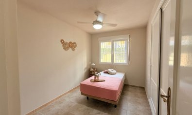 Ruime gerenoveerde 'maite' woning met 4 slaapkamers en gemeenschappelijk zwembad in Benijofar