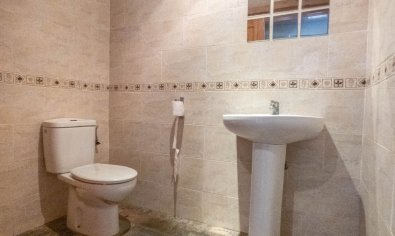 Resale - Commercial -
Algorfa