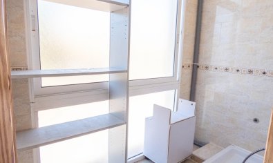 Resale - Commercial -
Algorfa