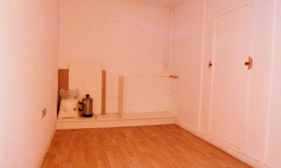 Resale - Commercial -
Algorfa