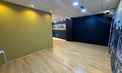 Bestaande bouw - Commercieel -
Guardamar del Segura
