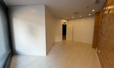 Bestaande bouw - Commercieel -
Guardamar del Segura