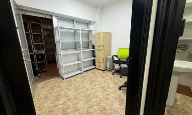 Bestaande bouw - Commercieel -
Guardamar del Segura