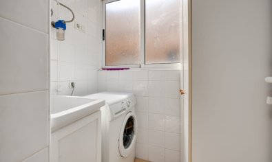 Reventa - Apartamento / piso -
Jacarilla