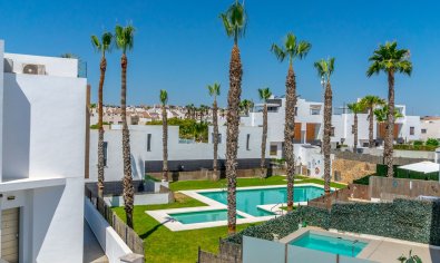 Bestaande bouw - Villa -
Orihuela Costa - Villamartín