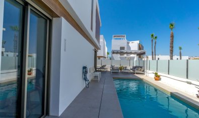 Bestaande bouw - Villa -
Orihuela Costa - Villamartín
