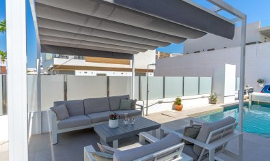 Bestaande bouw - Villa -
Orihuela Costa - Villamartín