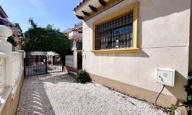 Bestaande bouw - Herenhuis -
Orihuela Costa - La Zenia