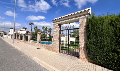 Bestaande bouw - Herenhuis -
Orihuela Costa - La Zenia