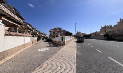 Bestaande bouw - Herenhuis -
Orihuela Costa - La Zenia