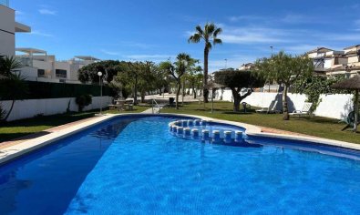 Te koop 3-Slaapkamer rijtjeswoning in Sol Golf, Orihuela Costa