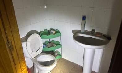 Resale - Commercial (6) -
Jacarilla