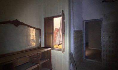 Resale - Commercial (6) -
Jacarilla