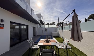 Resale - Villa -
Villamartín - Villamartin