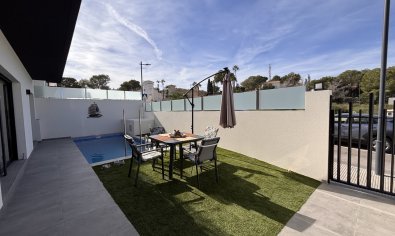 Resale - Villa -
Villamartín - Villamartin