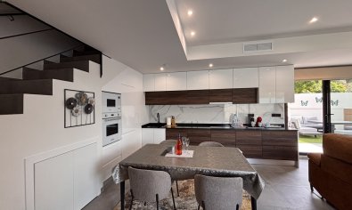 Resale - Villa -
Villamartín - Villamartin