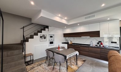 Resale - Villa -
Villamartín - Villamartin