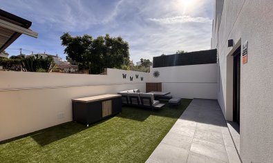 Resale - Villa -
Villamartín - Villamartin