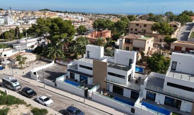 Resale - Villa -
Villamartín - Villamartin