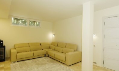 Bestaande bouw - Villa -
Orihuela Costa - La Zenia