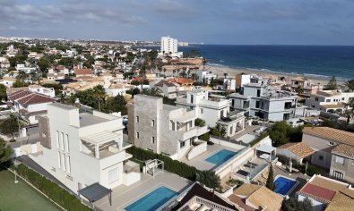 Bestaande bouw - Villa -
Orihuela Costa - La Zenia